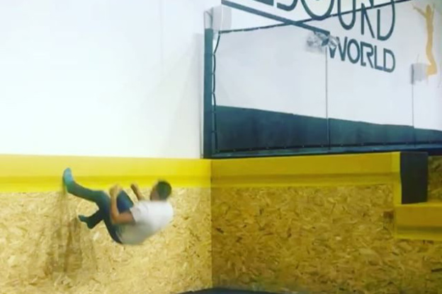 Rebound World - Trampoline Park