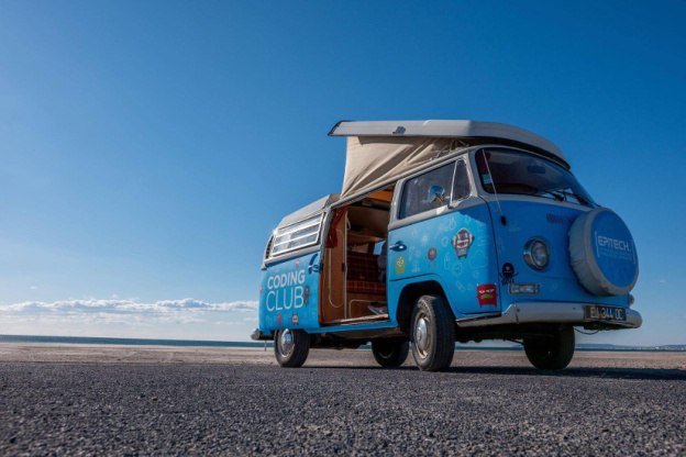 Le Coding Club est sur la route en combi Volkswagen