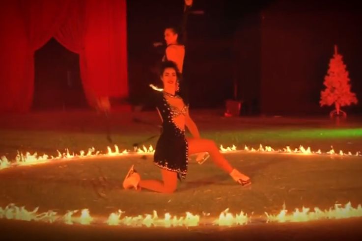 Spectacle de Noël à la Patinoire Vegapolis