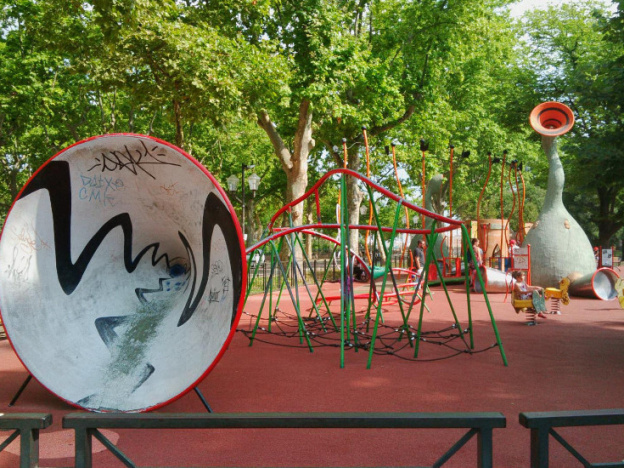 Aires de jeux extérieures gratuites pour les enfants sur Montpellier et en Métropole