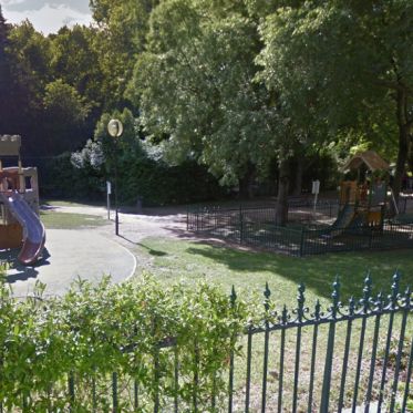 Aires de jeux extérieures gratuites pour les enfants sur Montpellier et en Métropole