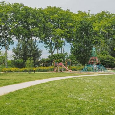 Aires de jeux extérieures gratuites pour les enfants sur Montpellier et en Métropole