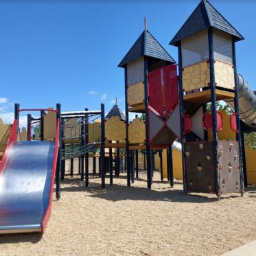 Aires de jeux extérieures gratuites pour les enfants sur Montpellier et en Métropole